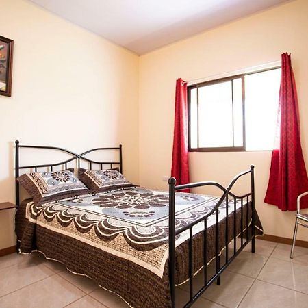 Flor De Katty Hostel Airport Río Segundo Εξωτερικό φωτογραφία