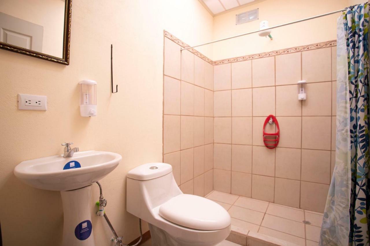 Flor De Katty Hostel Airport Río Segundo Εξωτερικό φωτογραφία