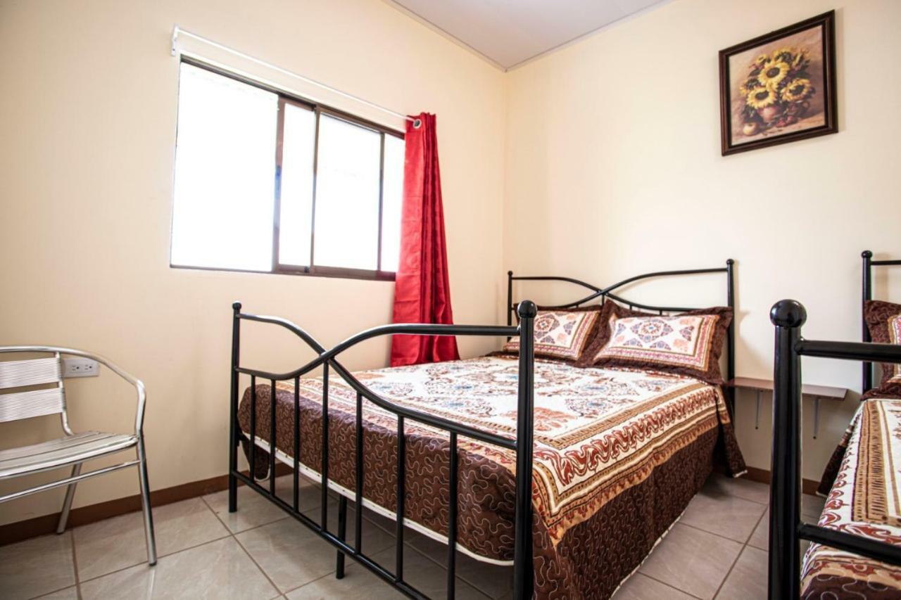 Flor De Katty Hostel Airport Río Segundo Εξωτερικό φωτογραφία