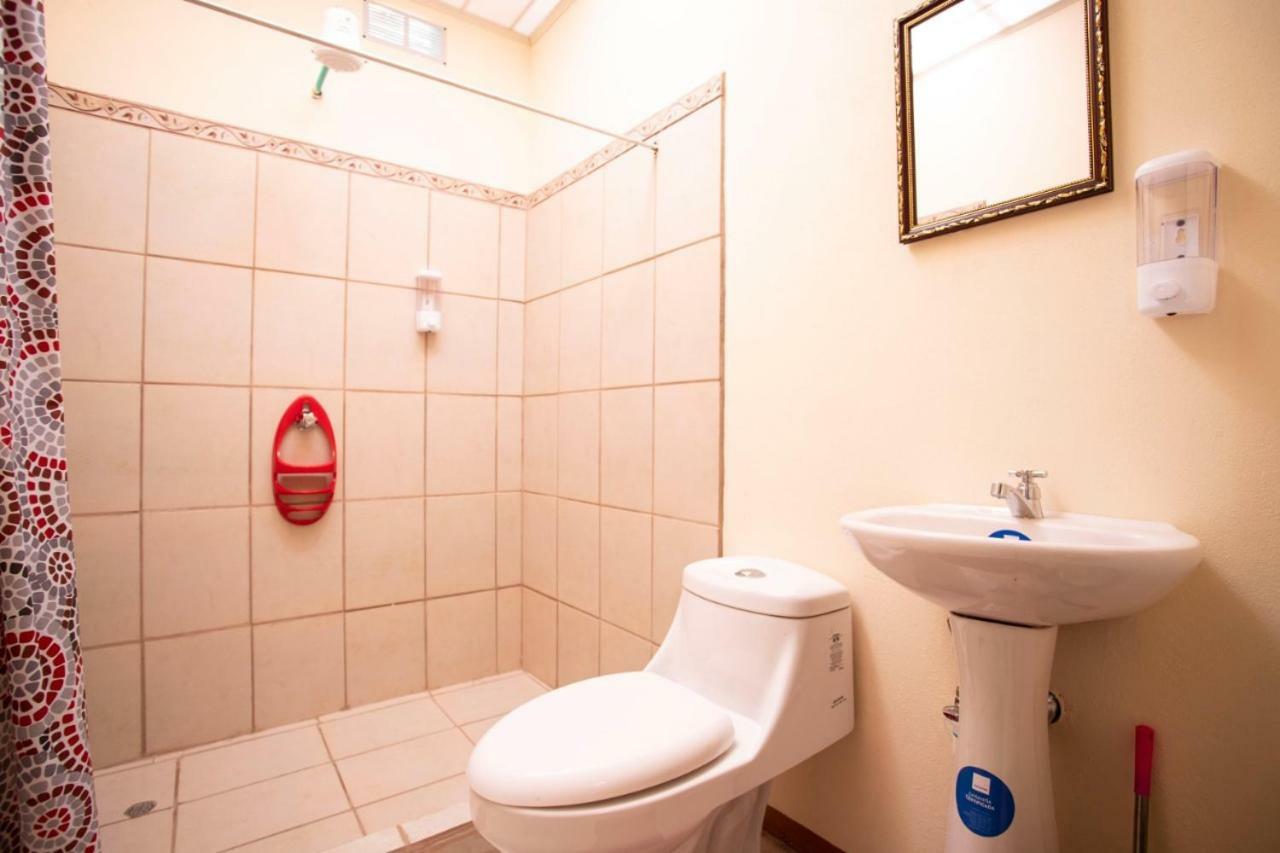 Flor De Katty Hostel Airport Río Segundo Εξωτερικό φωτογραφία