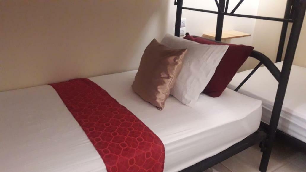 Flor De Katty Hostel Airport Río Segundo Εξωτερικό φωτογραφία